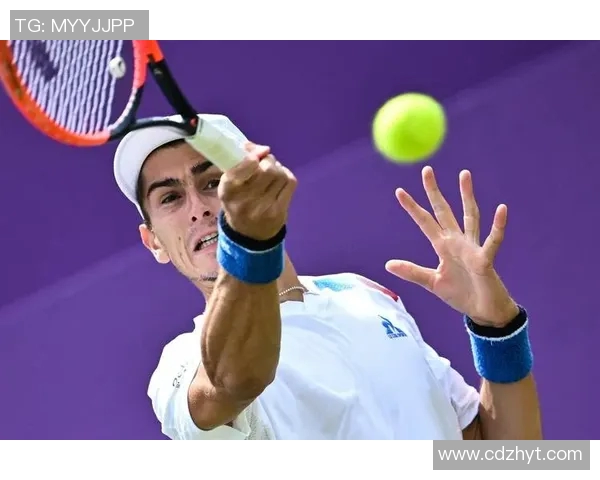 穆古鲁扎：从网球场上的女王到全球体育偶像的华丽转身