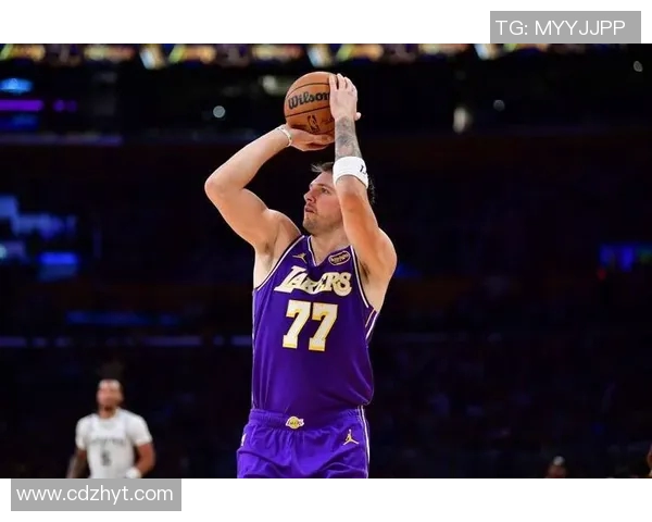 湖人掘金比赛裁判报告揭示最后2分钟漏判对湖人极为不利